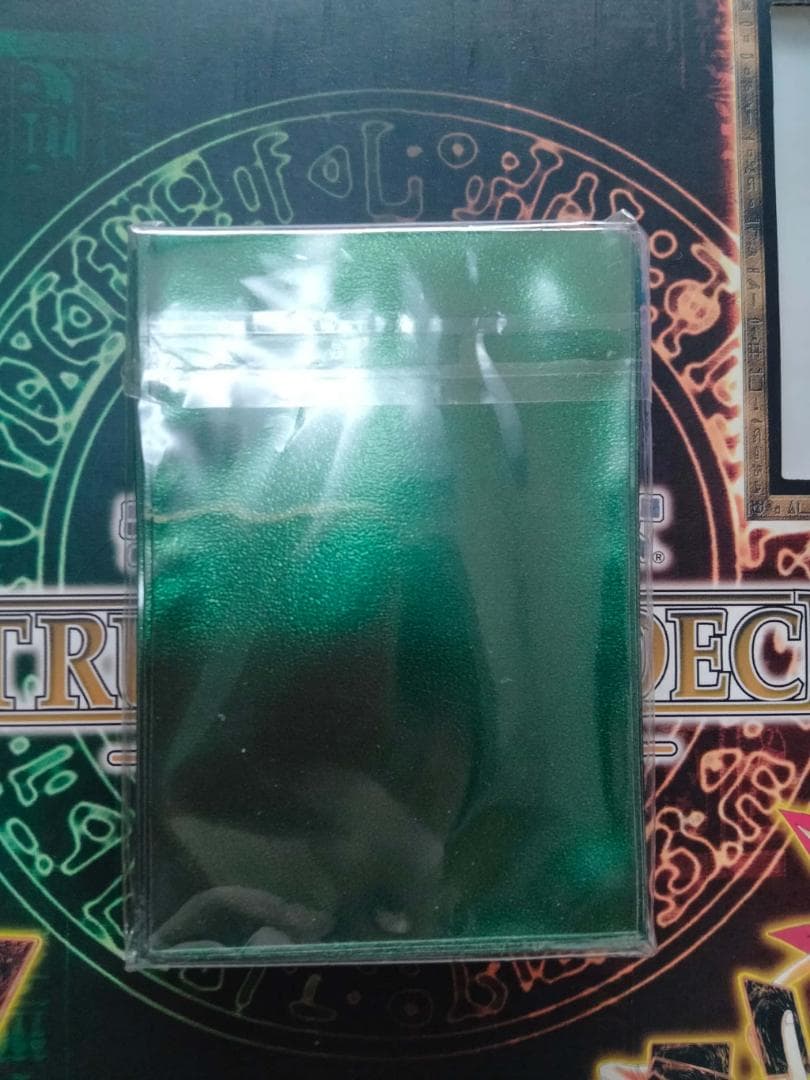 遊戯王 メタリックグリーン スリーブ 未開封 +空箱 引退 - メルカリ