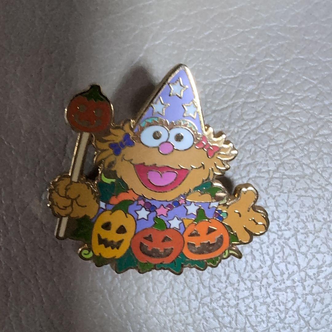 ハロウィン モンスター ピンバッジ - メルカリ