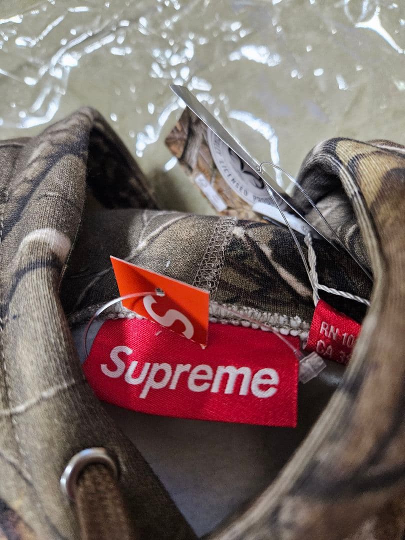 Supreme パーカー リアルツリー Mサイズ 2025FW - メルカリ