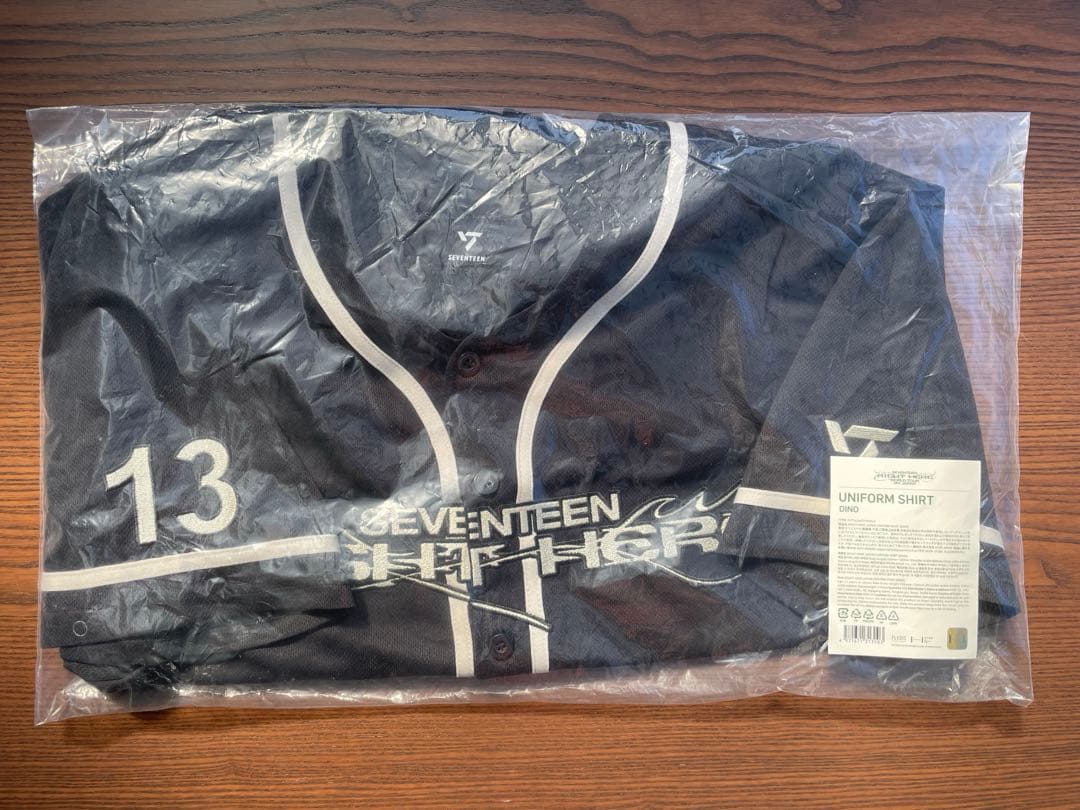 SEVENTEEN RIGHT HERE ディノ ユニフォームTシャツ - メルカリ