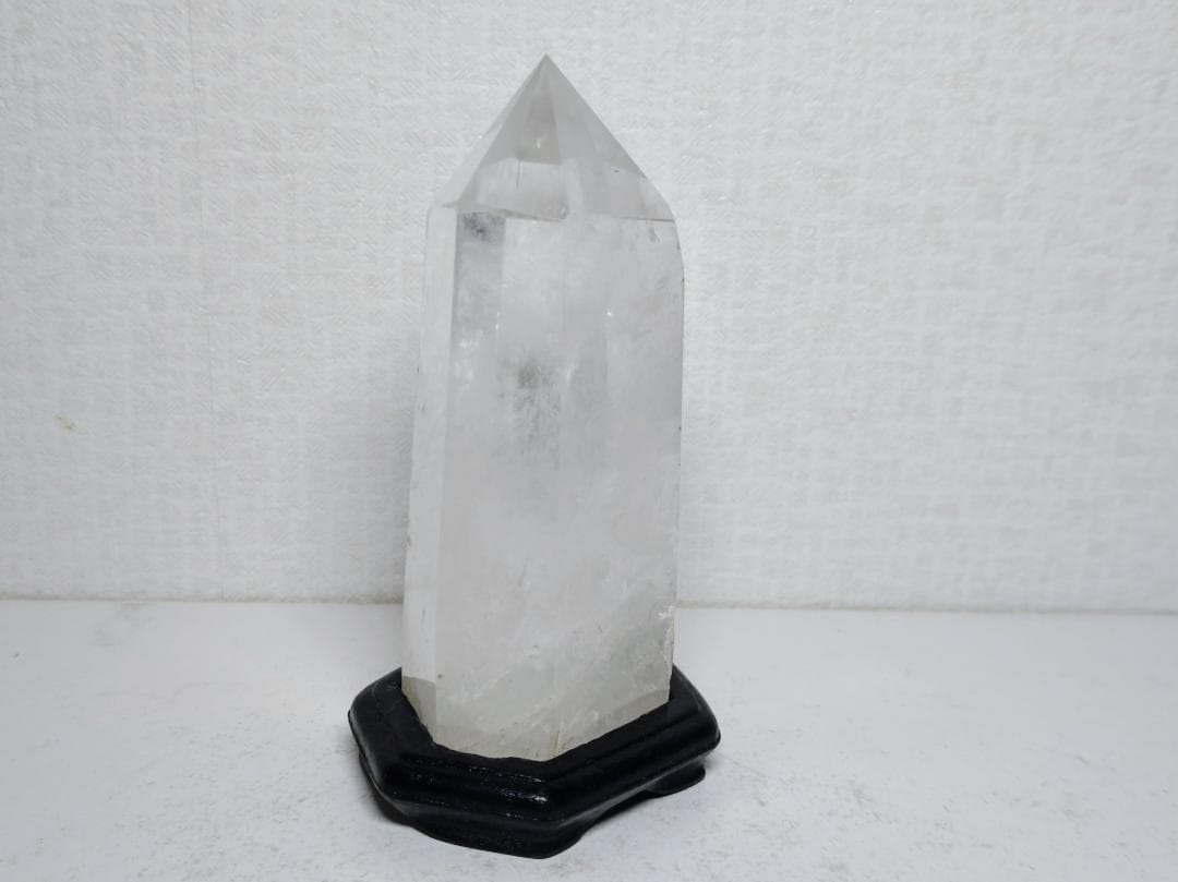 水晶 492g クォーツ 原石 鑑賞石 自然石 誕生石 宝石 鉱物 鉱石 水石