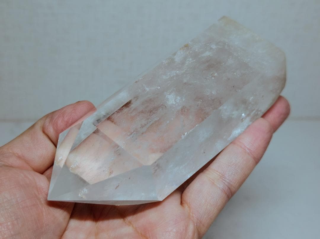 水晶 492g クォーツ 原石 鑑賞石 自然石 誕生石 宝石 鉱物 鉱石 水石