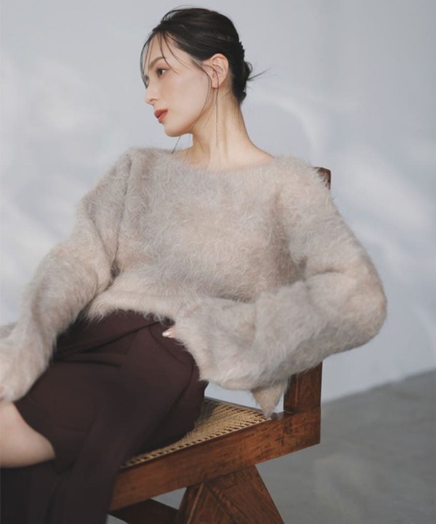 anuans / スーリーアルパカショートニットプルオーバー beige - メルカリ