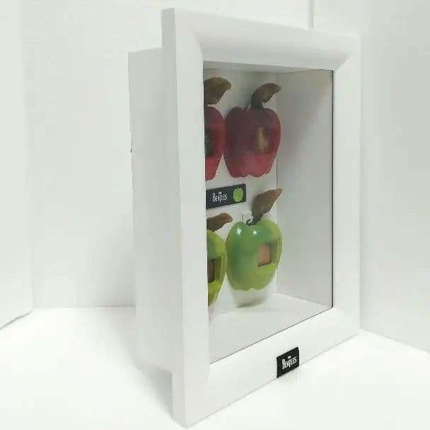 ビートルズ ！ジョン・ポール・ジョージ・リンゴ♣東芝音楽工業ビートルズ壁掛りんご