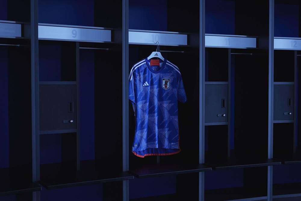 特注品】日本代表2022レプリカユニフォーム 7番 伊東純也 L - メルカリ