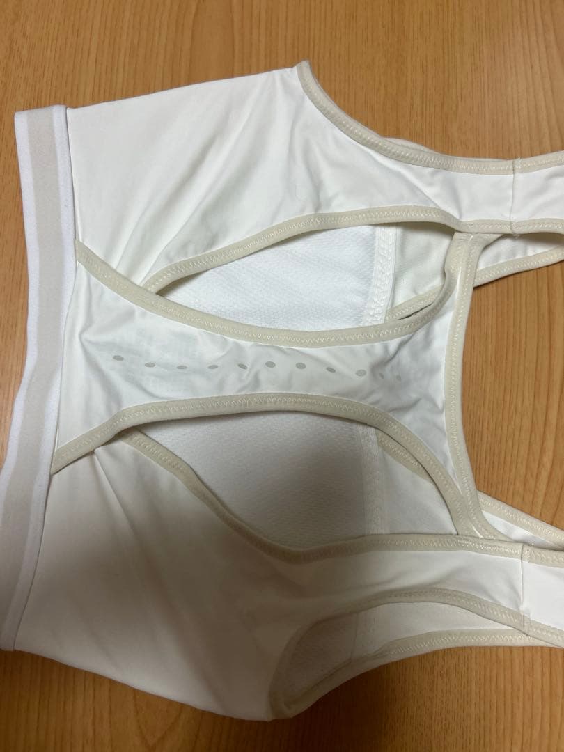 ひなちゃんねる N7 スポーツブラ - メルカリ