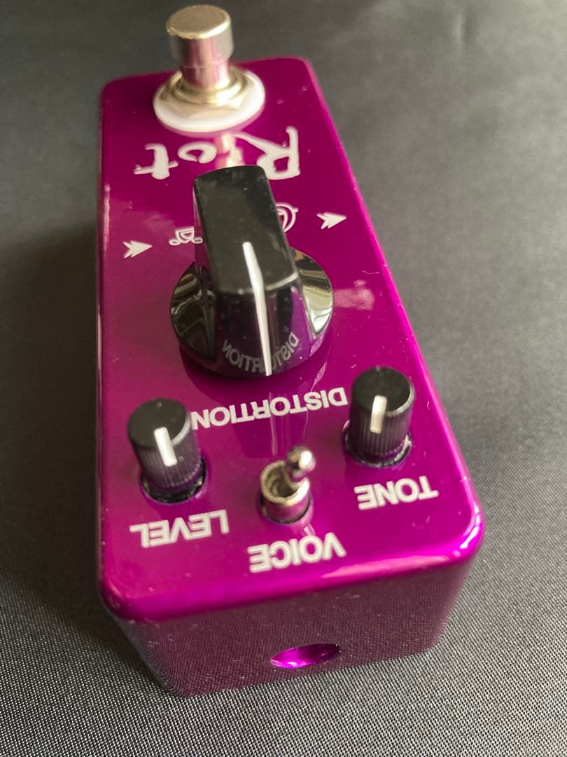 Suhr Riot Mini アンプライク ハイゲイン ディストーション ペダル