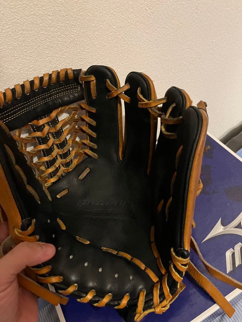 寝*ン様 東京ヤクルトスワローズ 澤野聖怒選手実使用グローブ - メルカリ