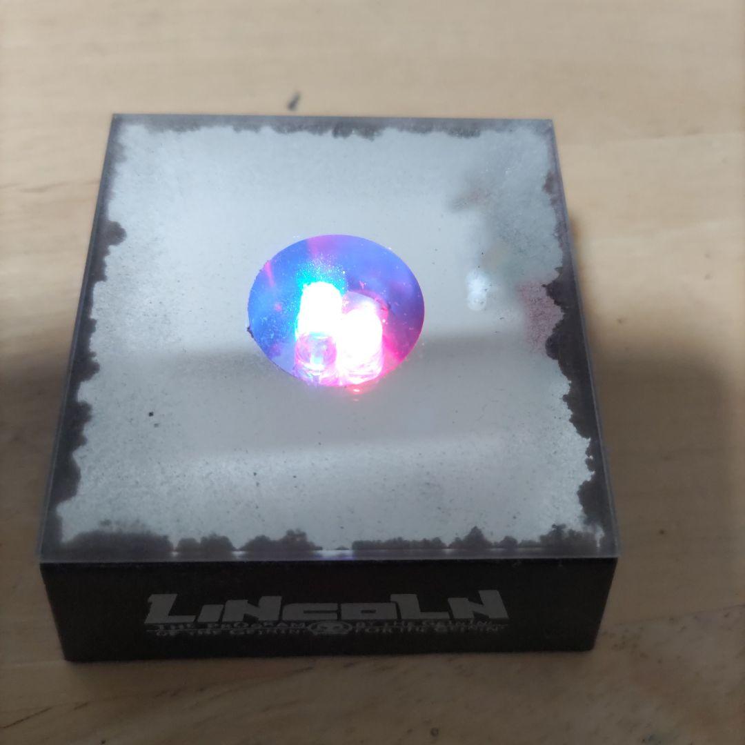 販売終了品　レア商品　LINCOLN クリスタルフィギュア LED付き