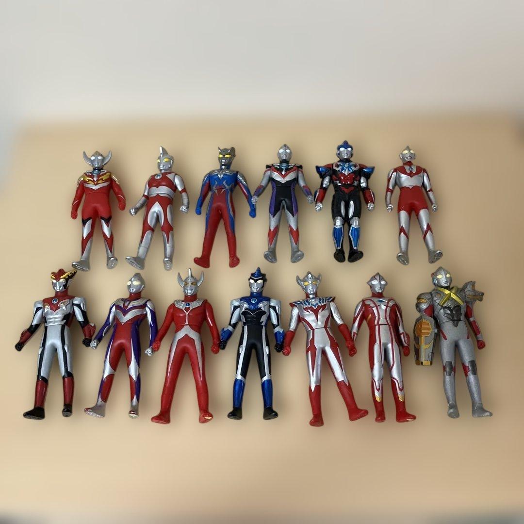 ウルトラマンソフビ18体まとめ売り - メルカリ