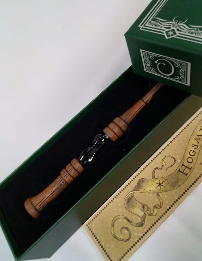 Ollivanders 魔法の杖 専用ケース付き　埃付き