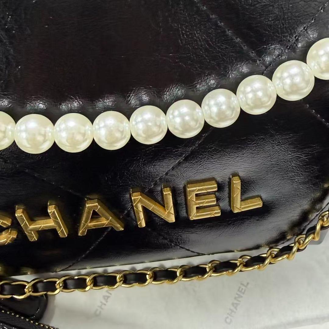 状態良好 ✨ブラック✨ cHaNeL✨サコッシュ パール付き - メルカリ