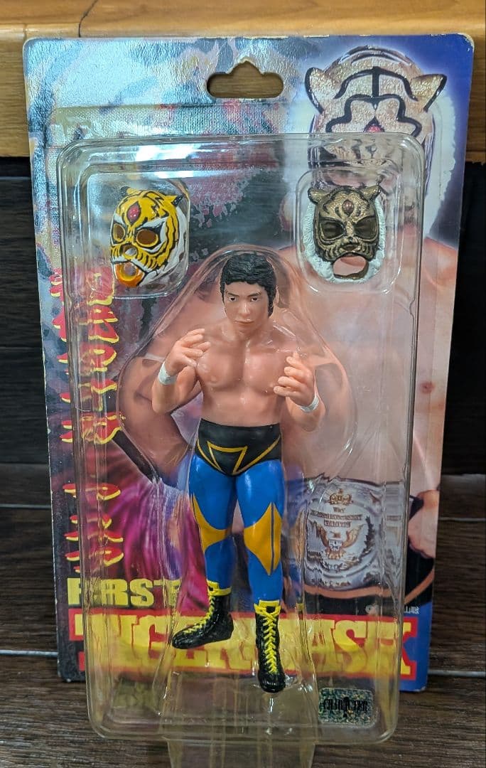 初代タイガーマスク フィギュア 16dソフビコレクション014初代タイガーマスク(佐山聡)伝説Ver.｜News