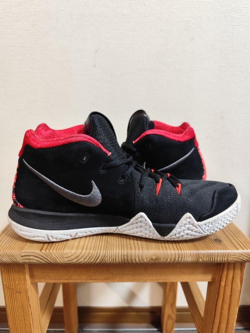 Nike Kyrie 4 ナイキ カイリー4　27.5cm　カイリー・アービング