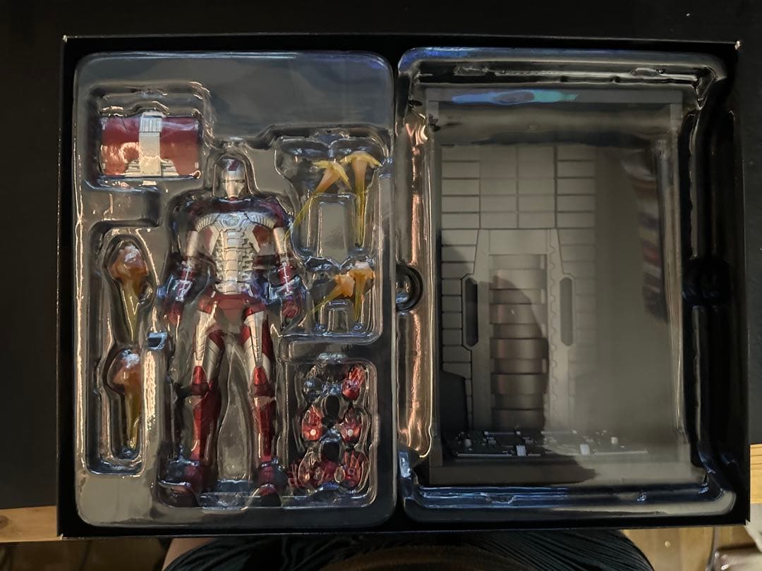 SHFiguarts アイアンマンマーク5& ホールオブアーマーセット