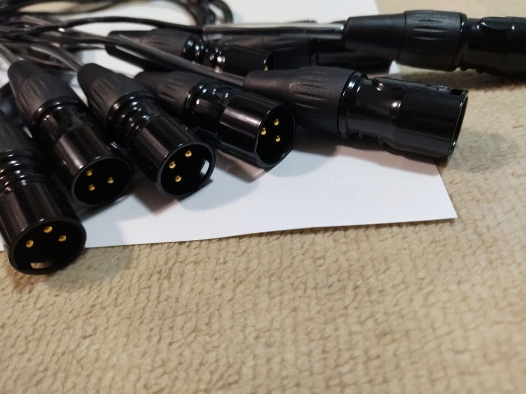 MOGAMI 2932 D-Sub25→XLRコネクター オス 2m