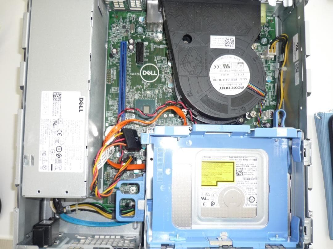 DELLOptiPlex3060 第8世代i3-8100 メモリなし/HDDなし - メルカリ