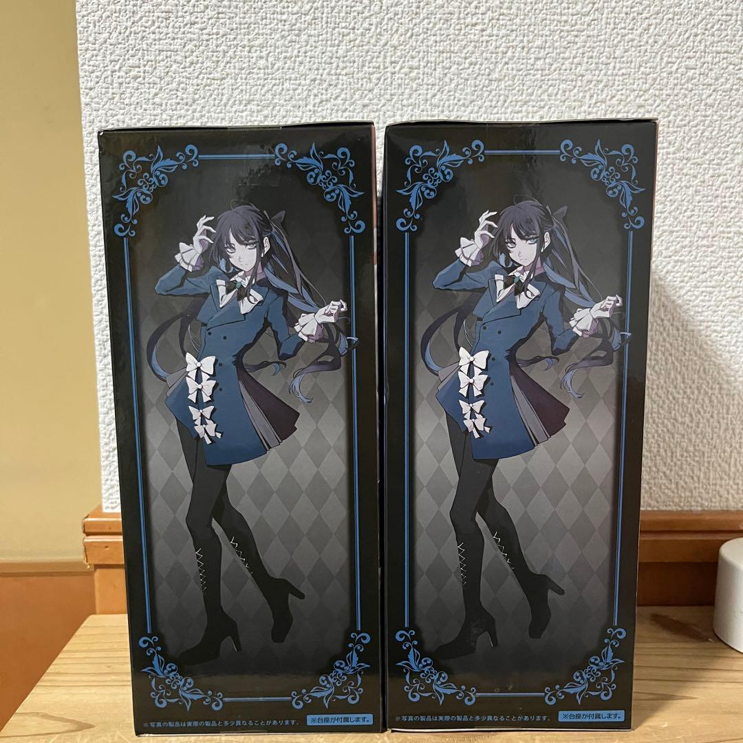 早い者勝ち‼️ Ado フィギュア Winter ver. 2個セット - メルカリ