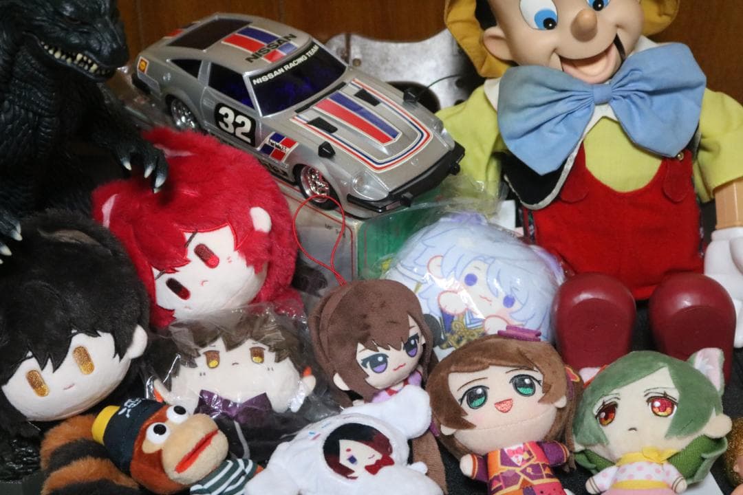 ジャンク不動品セット　おもちゃ　クッション　ゴジラ　ピノキオ　人形　ぬいぐるみ