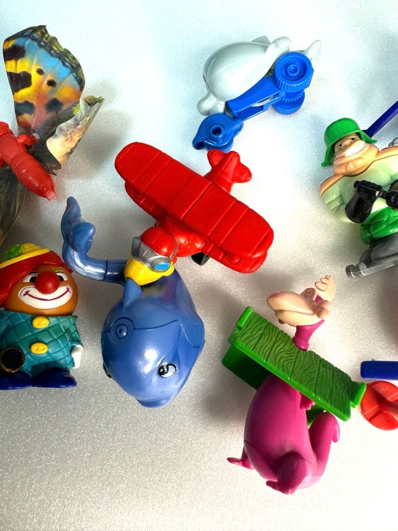 キンダーサプライズ10個セット - メルカリ