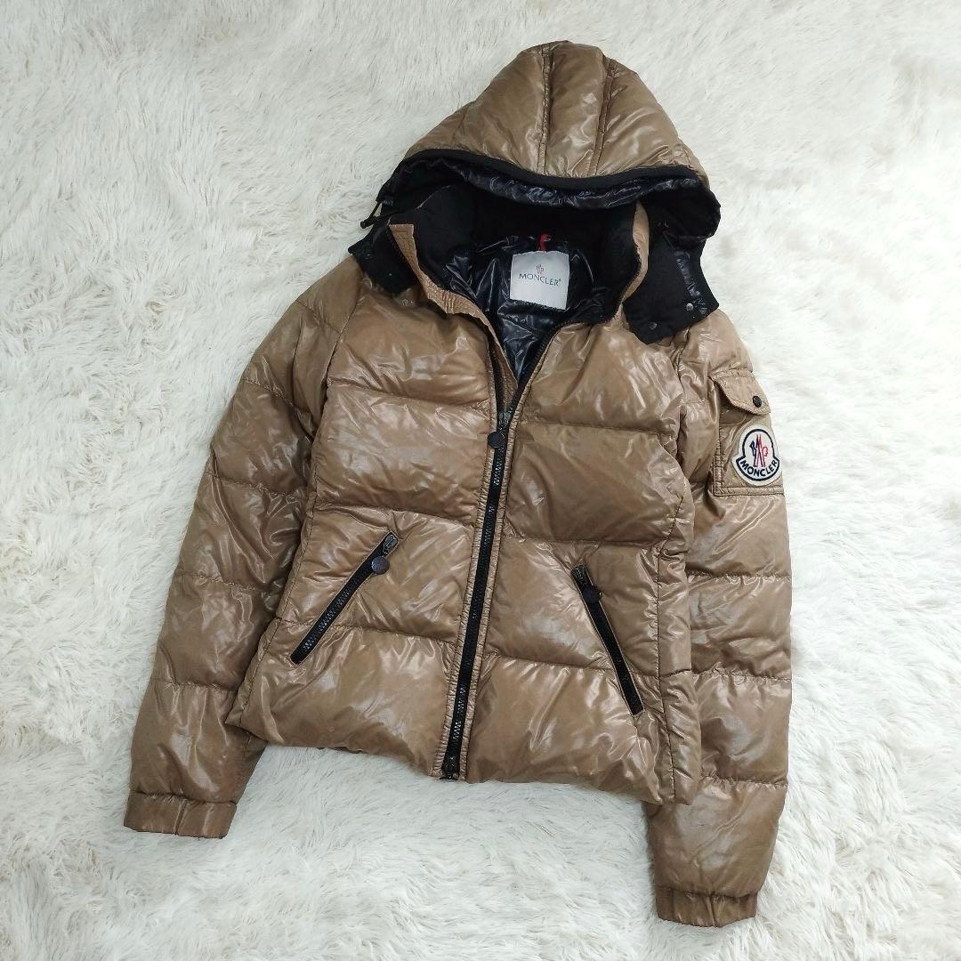 18196✨MONCLER BADIA ビッグロゴ ダウンジャケット ベージュ MONCLER モンクレール ダウンジャケット BADIA バディア ショート