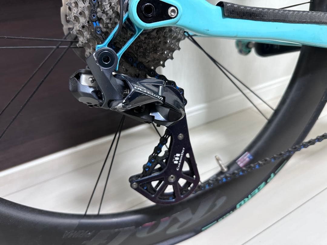 Bianchi oltreXR4disc Di2 バラ売り即購入不可 - メルカリ