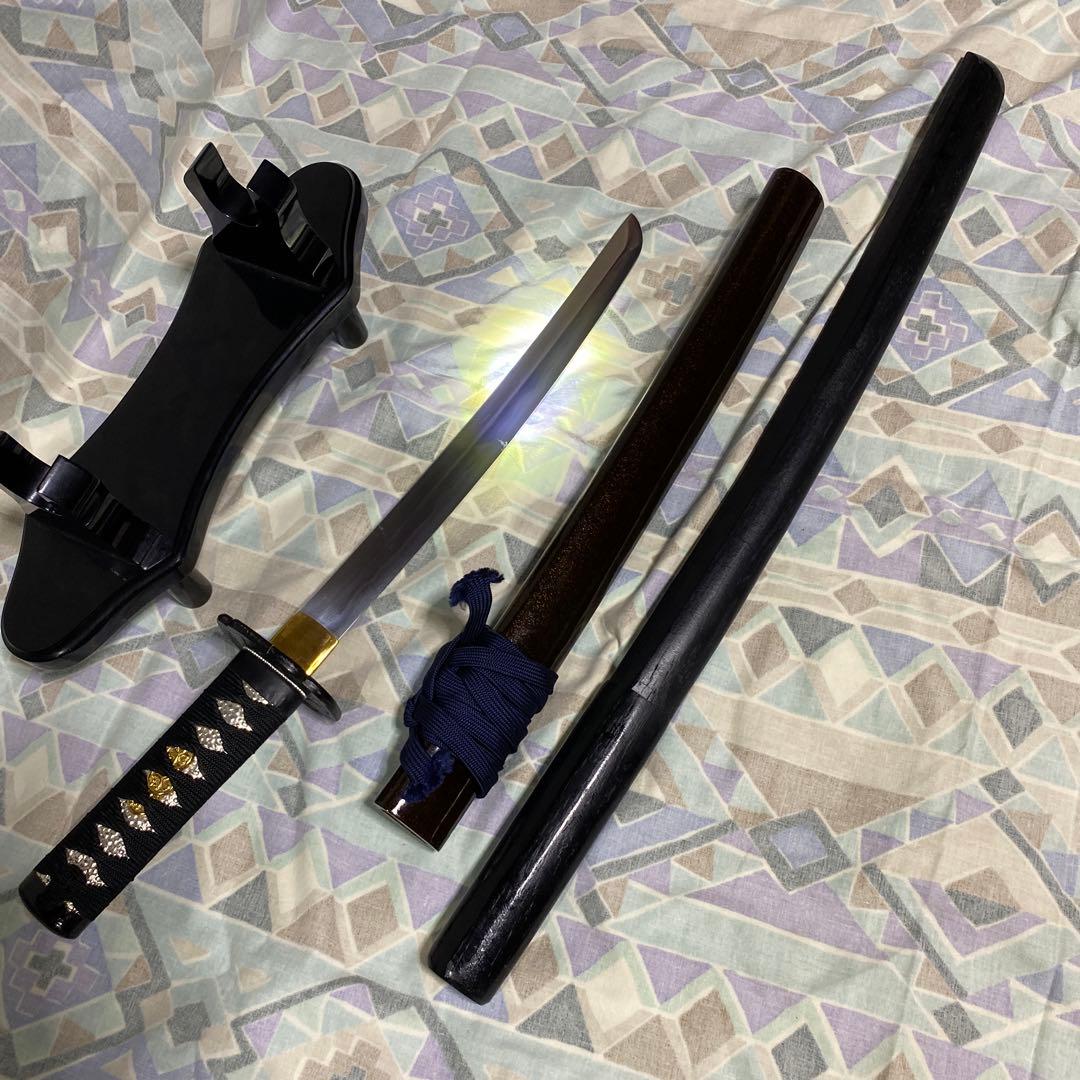 小脇差と小木刀とミニ1本刀掛け台