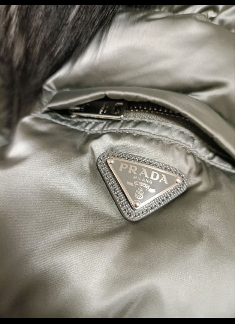 さいとう様専用PRADA グレー グリーン ダウンジャケットファー38