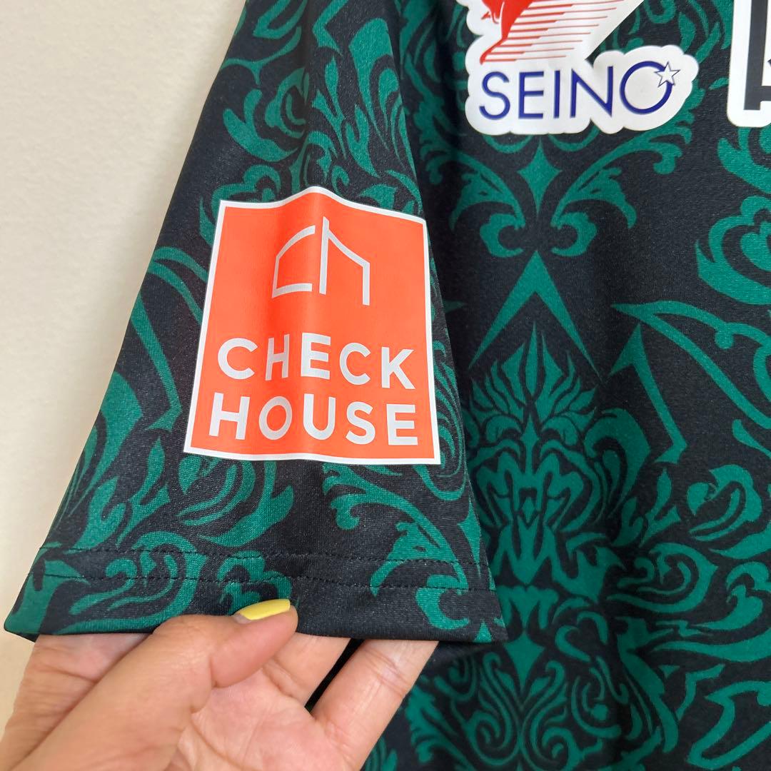 FC岐阜 2025オーセンティックユニフォームL サイン入りでです - メルカリ