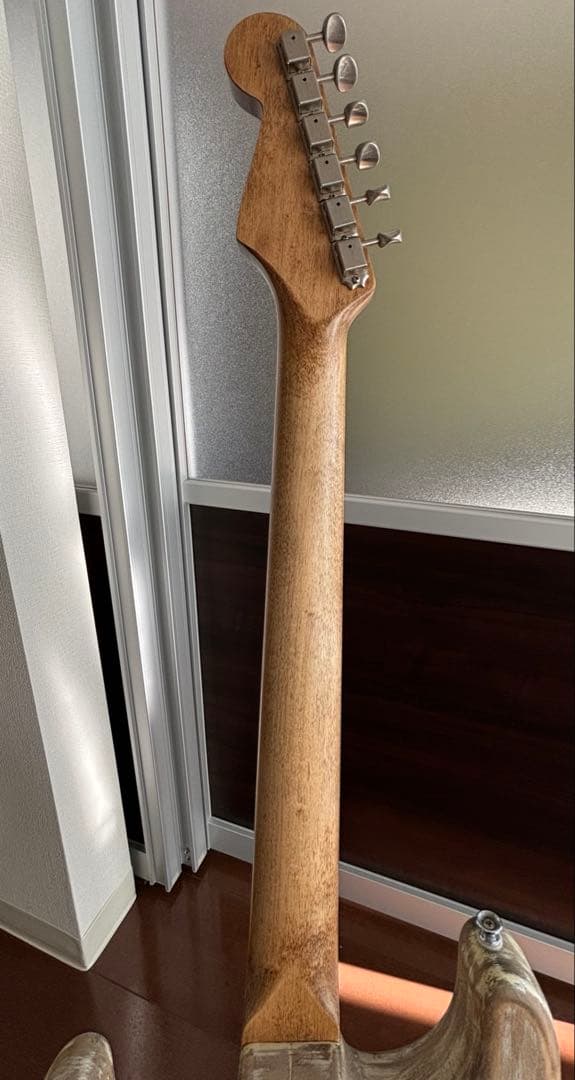 ストラトキャスタータイプ　日本製2Pバスウッドボディ　国産ネック