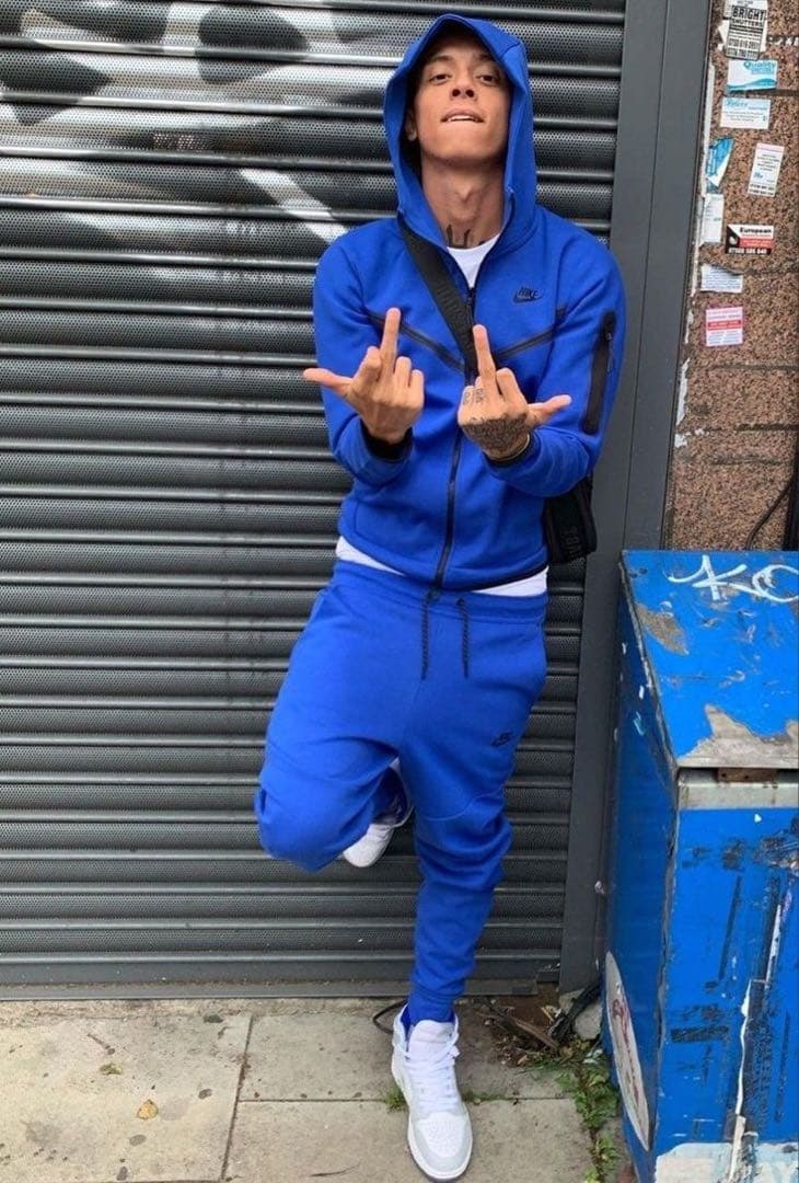 完全正規品 ナイキ テックフリース ゲームロイヤル／ブラック