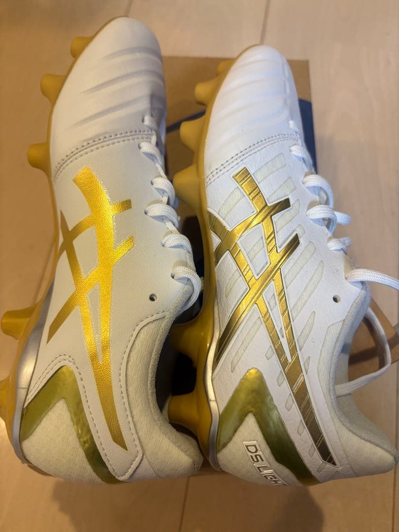asics DS LIGHT サッカースパイク 1103A068 22.5cm