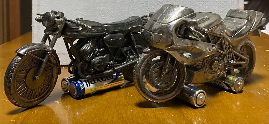 レッドバロン　BMW RS & Triumph T120 Bonneville