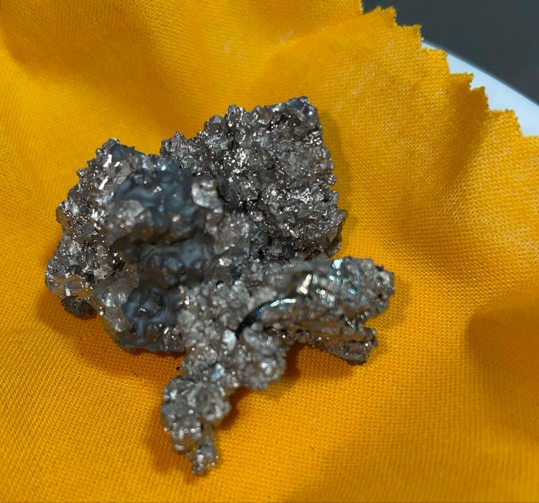 玉鋼 日刀保たたら 鬼滅の刃 日本刀 刀鍛冶 国産鉱物 刀剣乱舞 カグラバチ