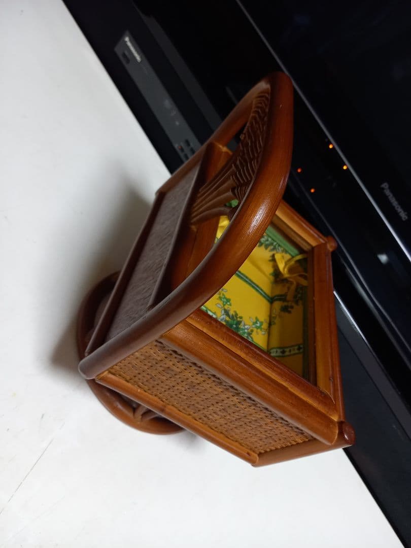 非売品　メナード　ノベルティ　ラタン　ガラス　ディスプレイ　ケース　美品