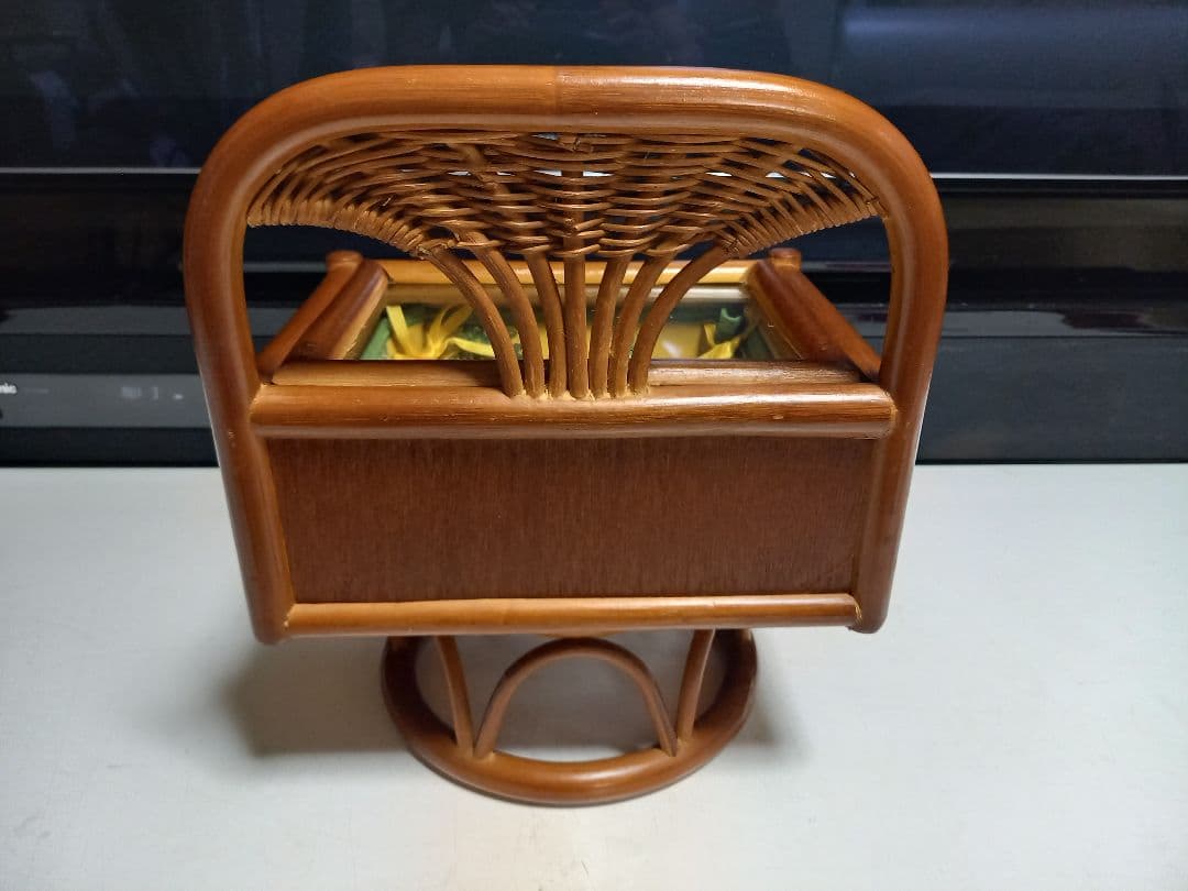 非売品　メナード　ノベルティ　ラタン　ガラス　ディスプレイ　ケース　美品