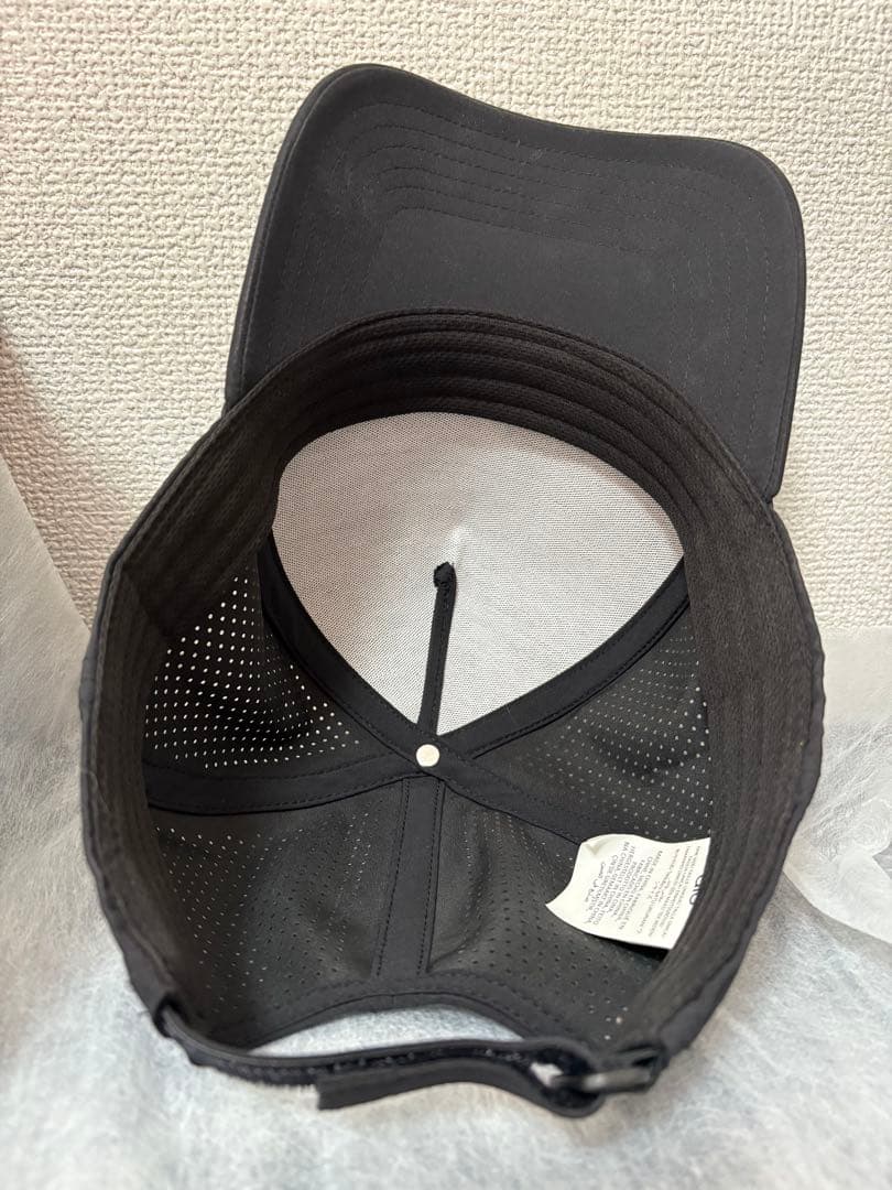 最終価格】alo yoga 黒 キャップ メッシュ C99720849 - 帽子一 番 安い