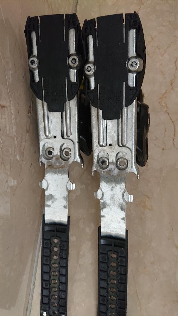 在庫処分 FISCHER チロリア ビンディング 開放値17 選手用 - メルカリ