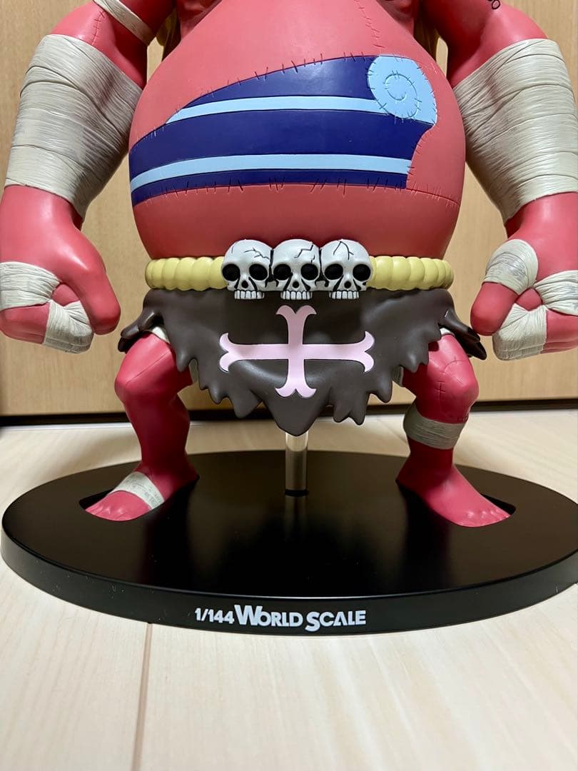 1/144 WORLD SCALE ONEPIECE オーズ　造形王　ナミ