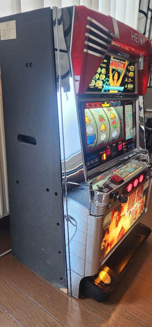 アントニオ猪木自身がパチスロ機 不要機付き