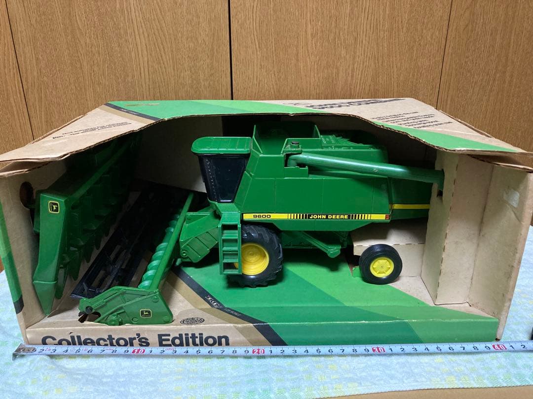 ジョンディア　コンバイン9600 ERTL製 1/28スケール John Deere 9600 Combine ERTL 1/28 - Adam Marshall Land & Auction, LLC