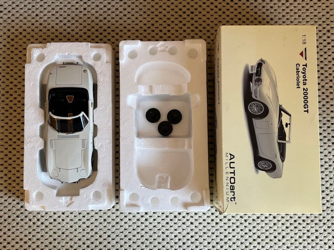 最終お値下げ】オートアート製1/18ミニカートヨタ2000GTカブリオレ