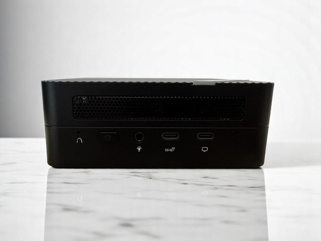 ⭐迎春⭐高性能＆軽量⭐MINISFORUM UM560⭐