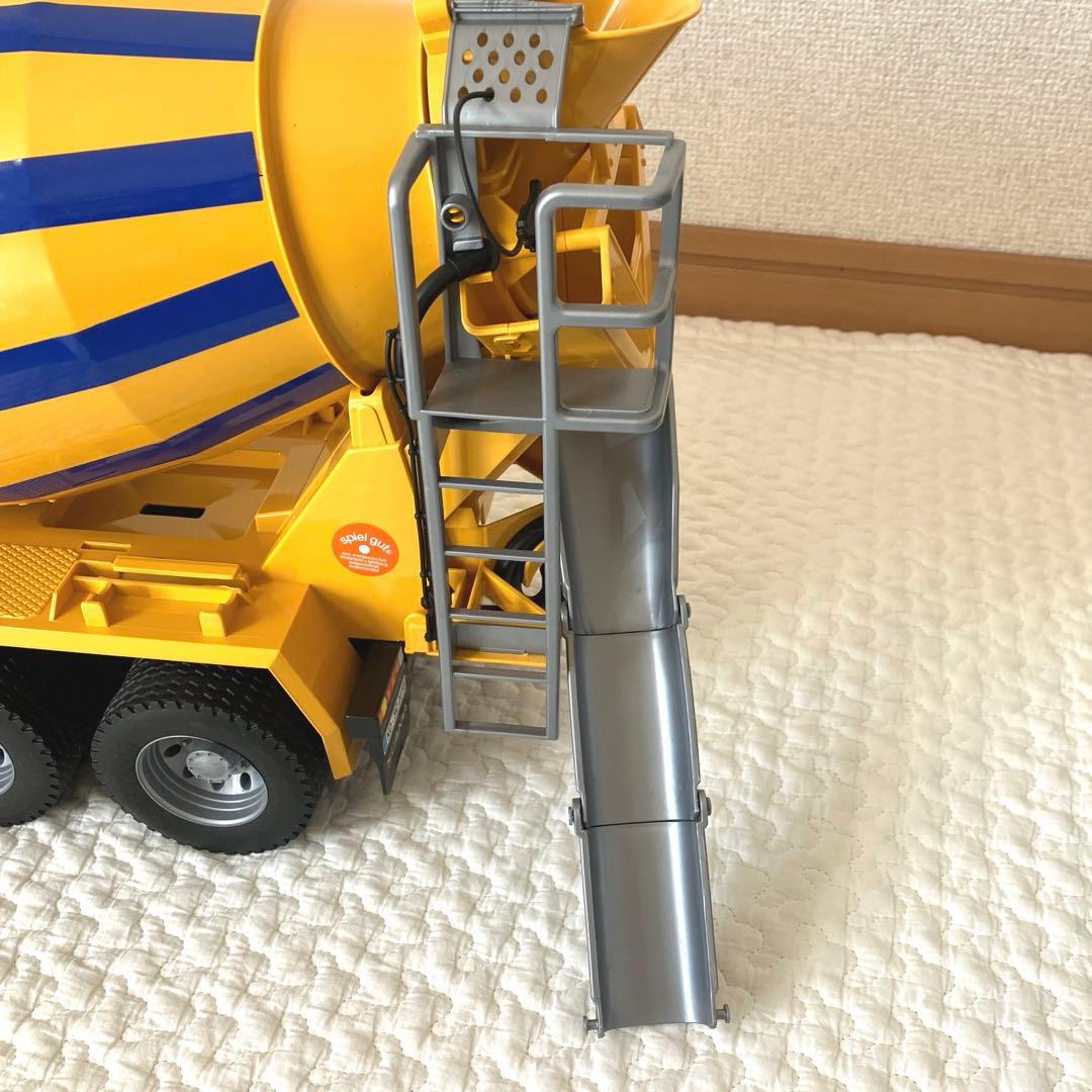 bruder ブルーダー　ミキサー車　ダンプカー　2台セット　ドイツ製