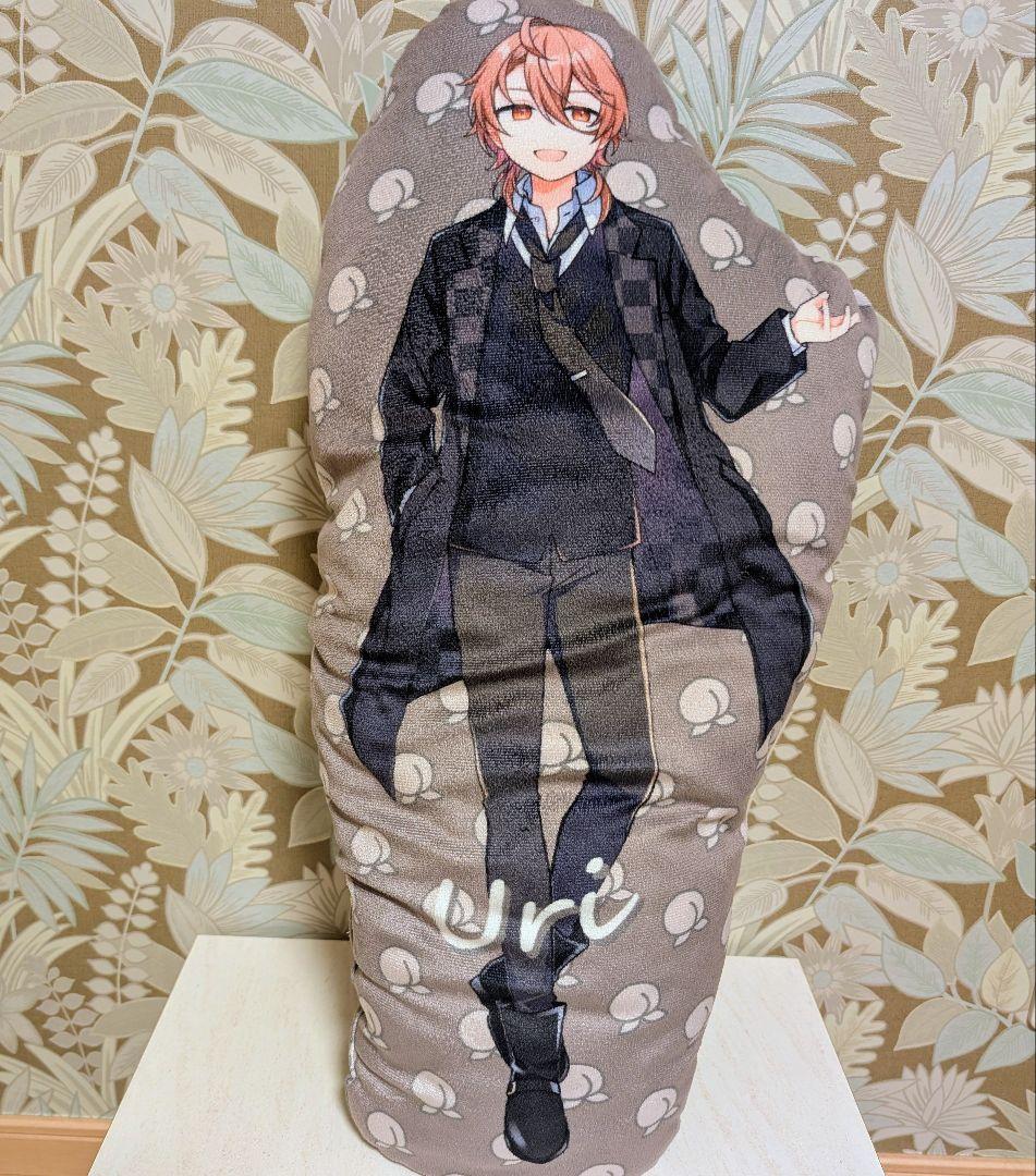 カラフルピーチ うり ダイカットクッション 抱き枕 全身 クッション