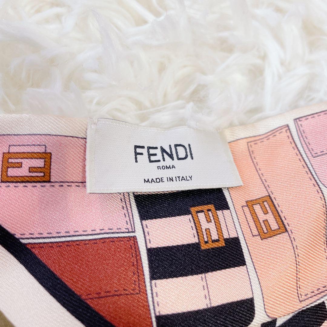 美品 フェンディ ラッピー スカーフ マンマバケット柄 FFロゴ リボン