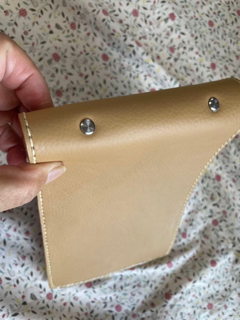 サハラ1、B6横13穴ルーズリーフ用本革バインダー誰でも勉強したくなる