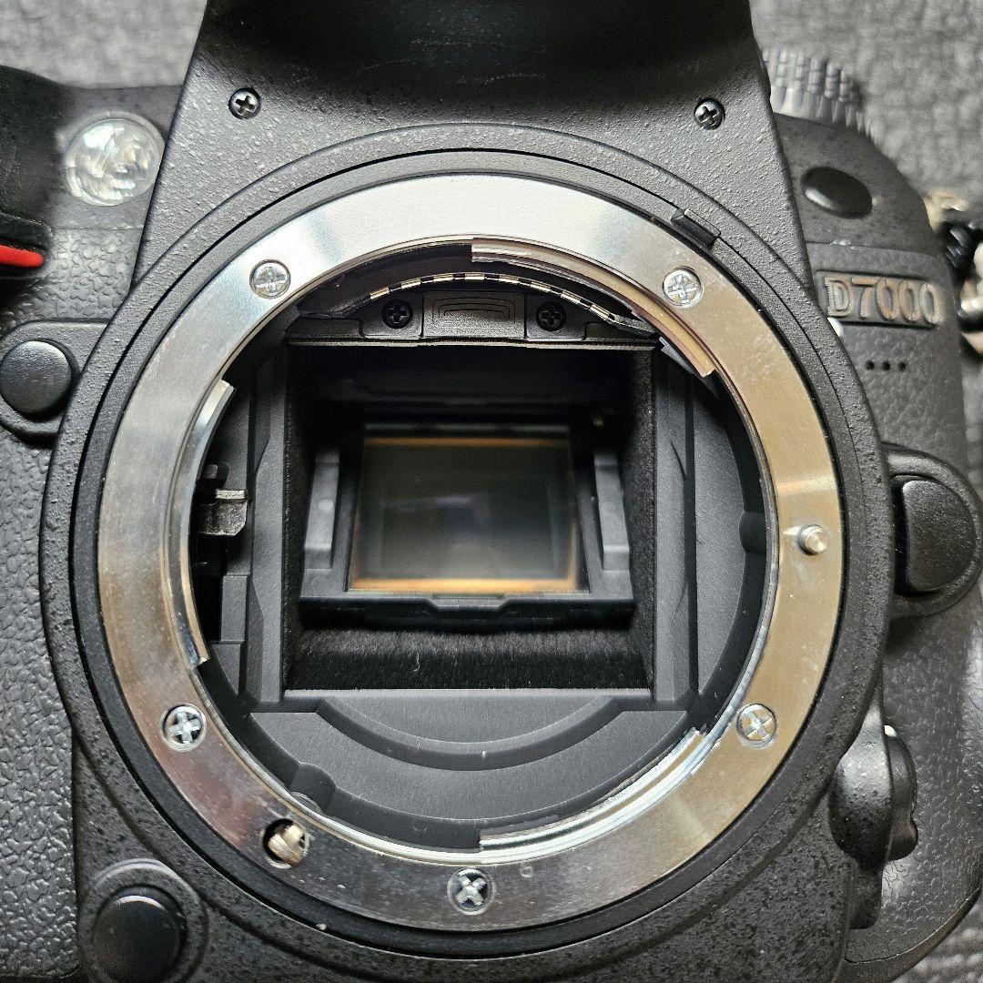 Nikon d7000 ボディ ショット数約3200回 - メルカリ