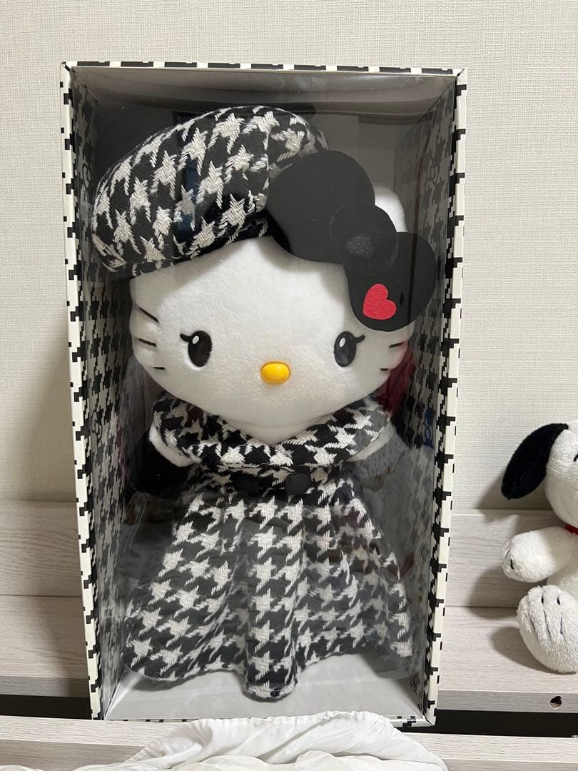 ハローキティ　バースデードール（モノクロガーリーふたごコーデ）