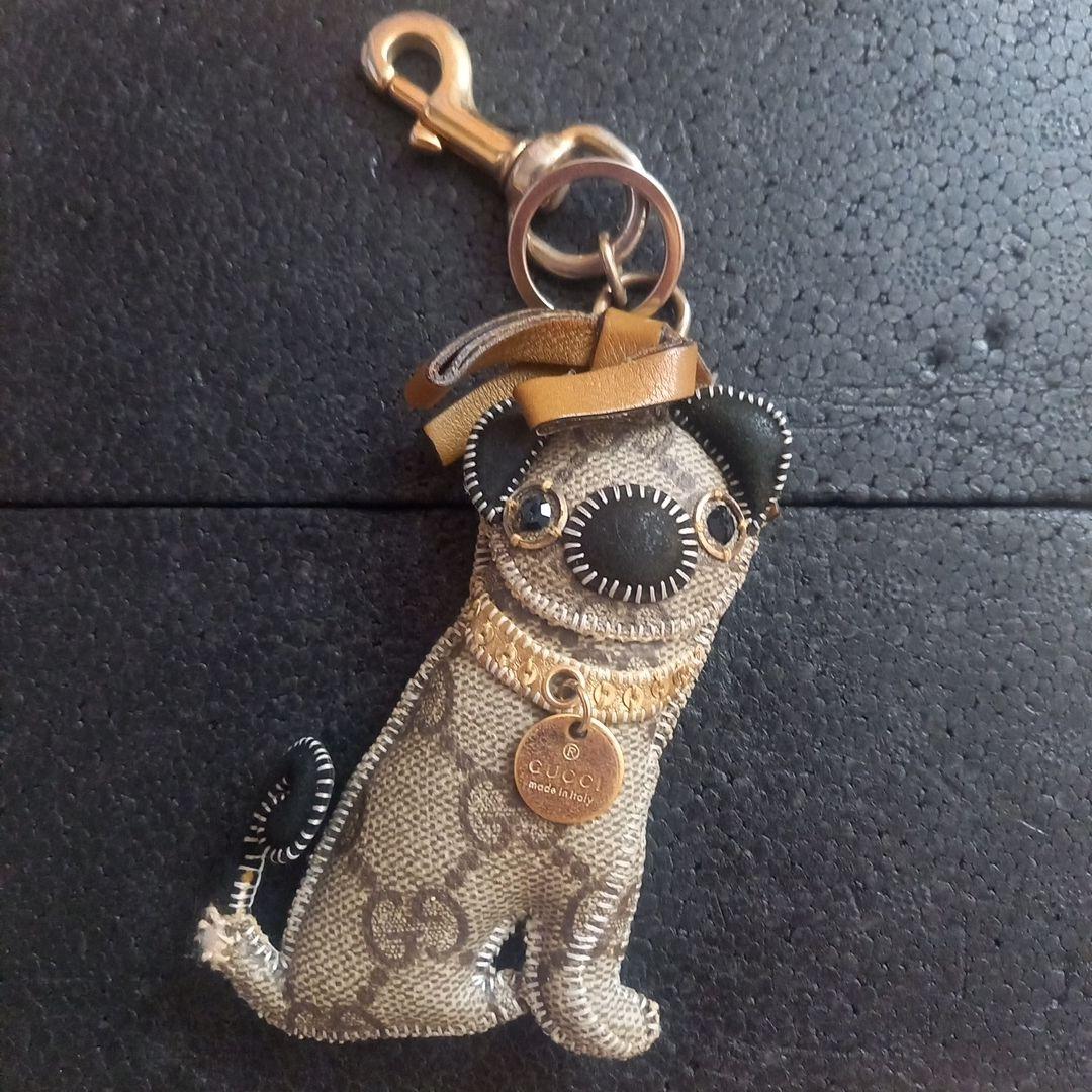 GUCCI 犬グッチ GGプラス グッチョリ オリバー パグ ドッグ 犬 キーホ